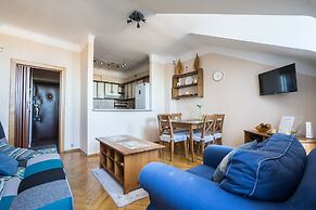 Elegant Apartment Market Square