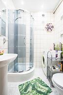 Elegant Apartment Market Square