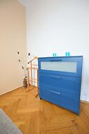 Elegant Apartment Market Square