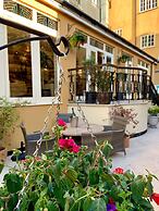 St Giles House Hotel