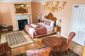 St Giles House Hotel