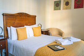 St Giles House Hotel