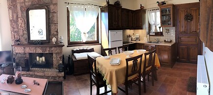 Arahova Cozy Apartment