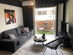 Home Plus Psirri Apartment