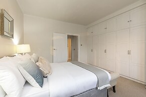 Imperial Suite in Swiss Cottage