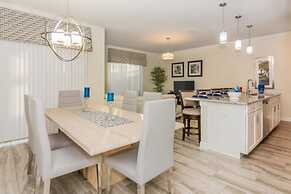 Amazing Townhome with private pool SL3054