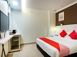 Super OYO 761 City Hotel