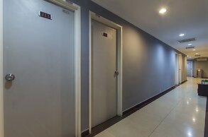 Super OYO 761 City Hotel