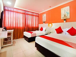 Super OYO 761 City Hotel