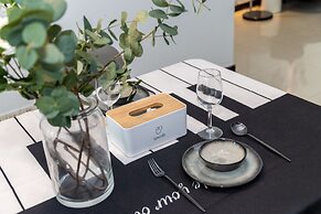 Locals Boutique Apartment Huafa Plaza 35