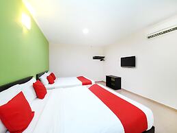 OYO 816 Hotel De Kiara