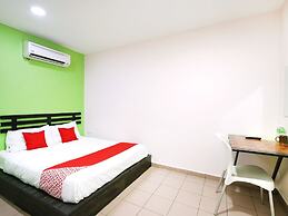 OYO 816 Hotel De Kiara