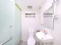 OYO 816 Hotel De Kiara