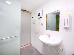 OYO 816 Hotel De Kiara