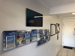 Yeppoon Beachhouse - Hostel