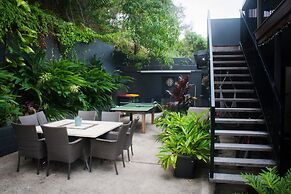 Yeppoon Beachhouse - Hostel