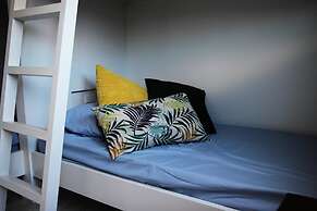 Yeppoon Beachhouse - Hostel