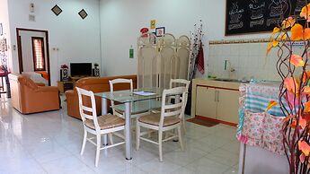 Homestay Jogja dekat Taman Pelangi by Simply Homy