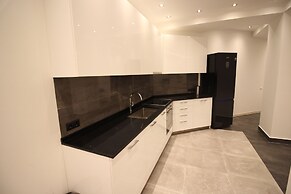 Maxela Rooms & Suites
