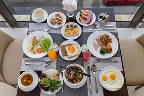 Golden Line Danang Hotel