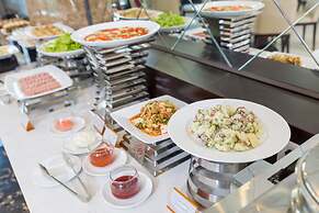 Golden Line Danang Hotel