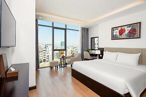 Golden Line Danang Hotel