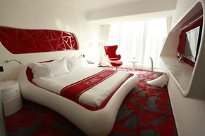 Guangzhou Planet Hotel