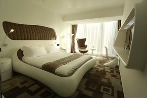 Guangzhou Planet Hotel