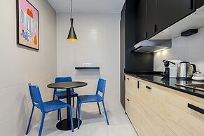 Mad Apartments by Olala Homes