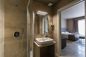 Charme Simon Bolivar