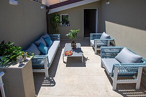 Charme Simon Bolivar