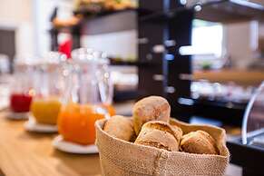 Charme Simon Bolivar