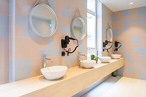 The Green Elephant Hostel & Spa