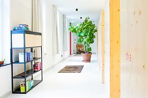 The Green Elephant Hostel & Spa