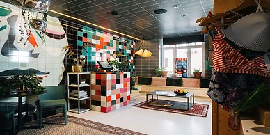 The Green Elephant Hostel & Spa