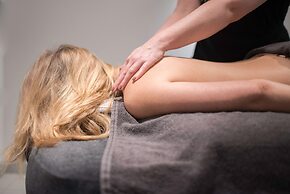 The Green Elephant Hostel & Spa