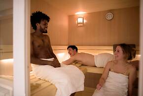 The Green Elephant Hostel & Spa