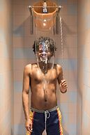 The Green Elephant Hostel & Spa