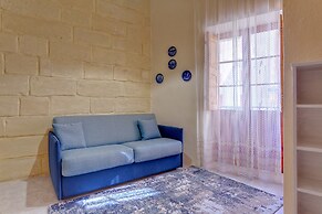 Traditional Maltese Townhouse, Roof Terrace and Views