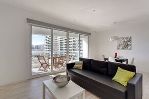 Modern Sea-view Apartment in a Prime Location