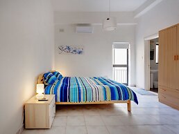 Spacious Seafront Apartment With Stunning Views