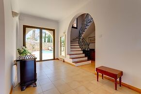 Superlative 4 Bedroom Villa With Private Pool