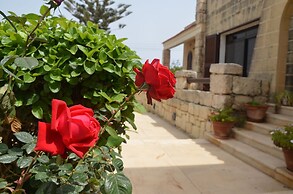 Superlative 4 Bedroom Villa With Private Pool