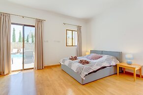 Superlative 4 Bedroom Villa With Private Pool