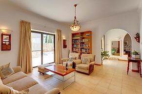 Superlative 4 Bedroom Villa With Private Pool