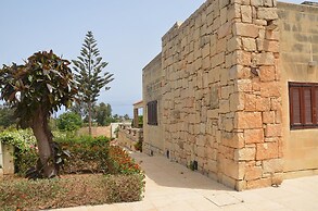 Superlative 4 Bedroom Villa With Private Pool