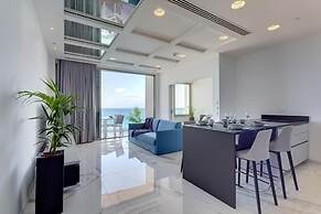 Stunning Apt Sea Views in Tigne Point, With Pool