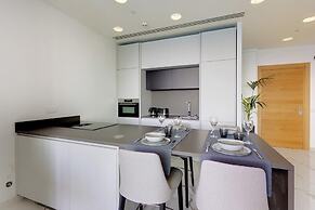 Stunning Apt Sea Views in Tigne Point, With Pool