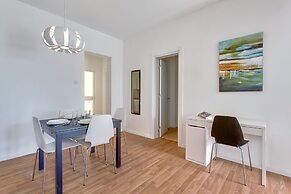 Stunning Seaview Apartment, Wifi