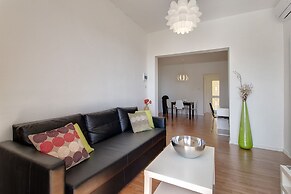 Stunning Seaview Apartment, Wifi